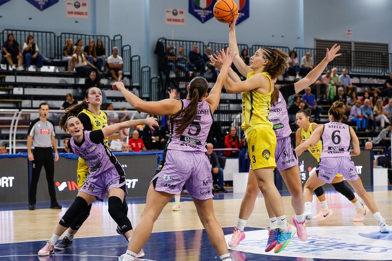 Che inizio per le Lupe! All'Opening Day l'Alama vince in rimonta una emozionante sfida con Roseto