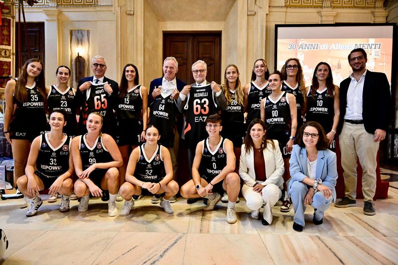 La Repower Sanga Milano presentata a Palazzo Marino